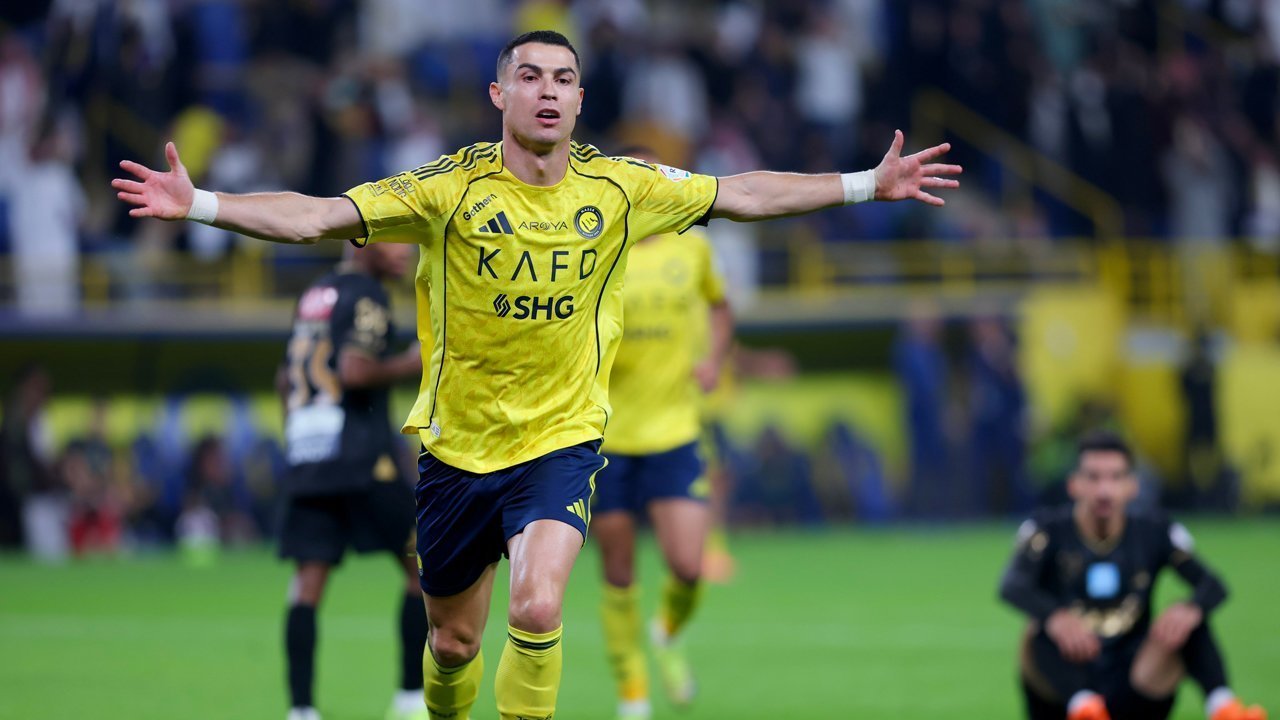 Globe Soccer Awards 2025: Cristiano Ronaldo Dinobatkan sebagai Pemain Terbaik Timur Tengah di Usia 40 Tahun