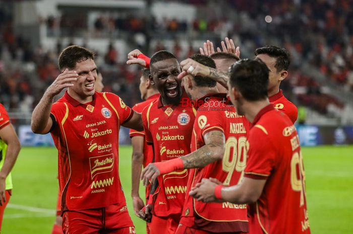 Persija Terapkan Skema Tiga Bek Kontra Bhayangkara FC, Ini Pertimbangan Tim Pelatih