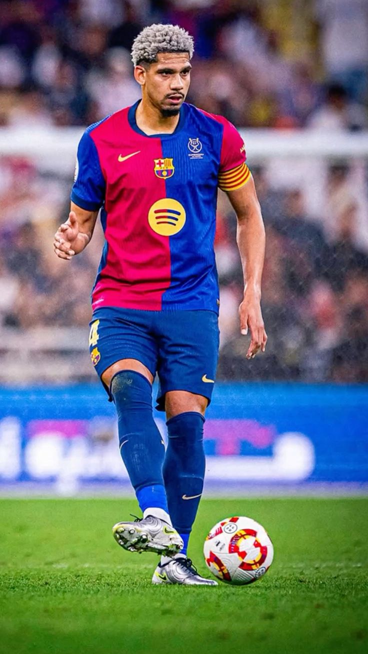 Ronald Araujo Kembali Berlatih di Barcelona Usai Fokus Pemulihan Mental