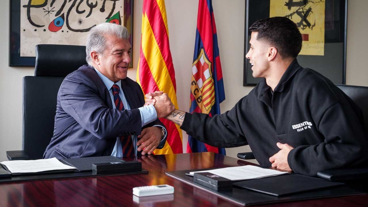 Joao Cancelo Kembali Berseragam Barcelona: Nomor 2 dan Jawaban Cepat untuk Lini Pertahanan