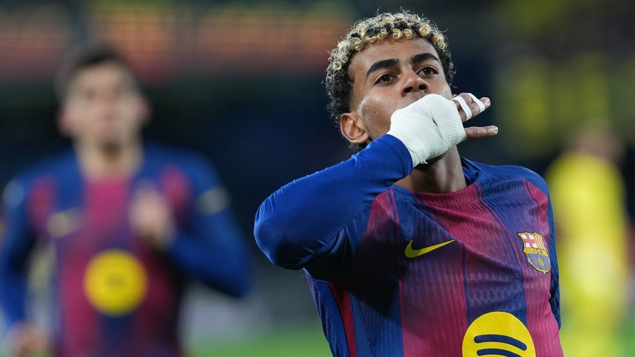 Hansi Flick Tegaskan Lamine Yamal Siap Tampil di El Clasico