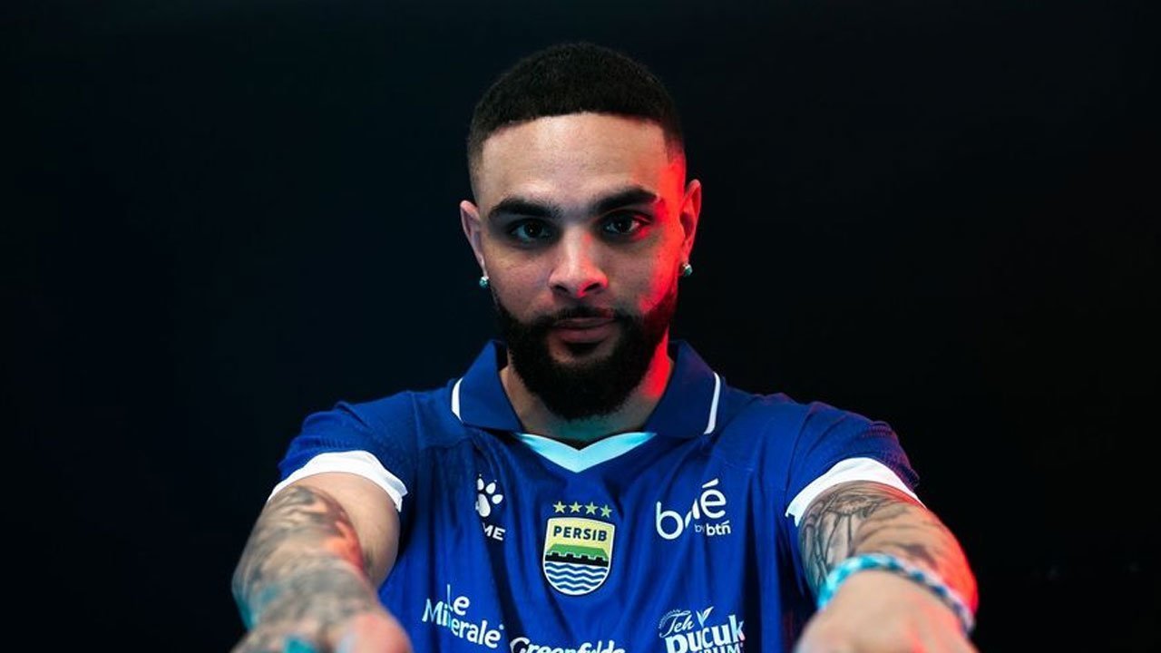 Resmi! Persib Bandung Datangkan Layvin Kurzawa dan Dion Markx