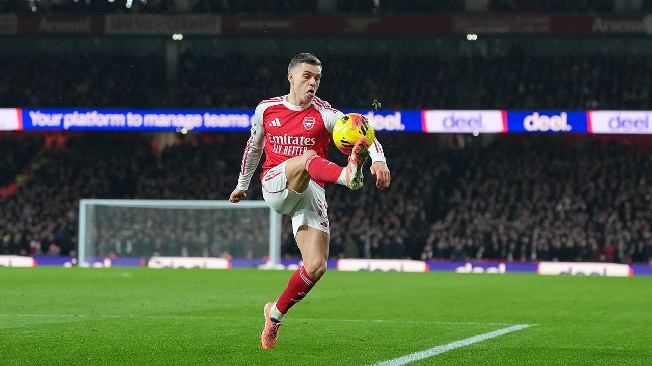 Arsenal Terpuruk di Lini Serang: Penyerang Mandul dan Gol dari Open Play Menghilang
