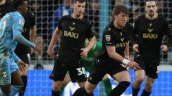 Musim Berat Ole Romeny di Oxford United: Kesempatan Terbatas, Kontribusi Belum Terlihat