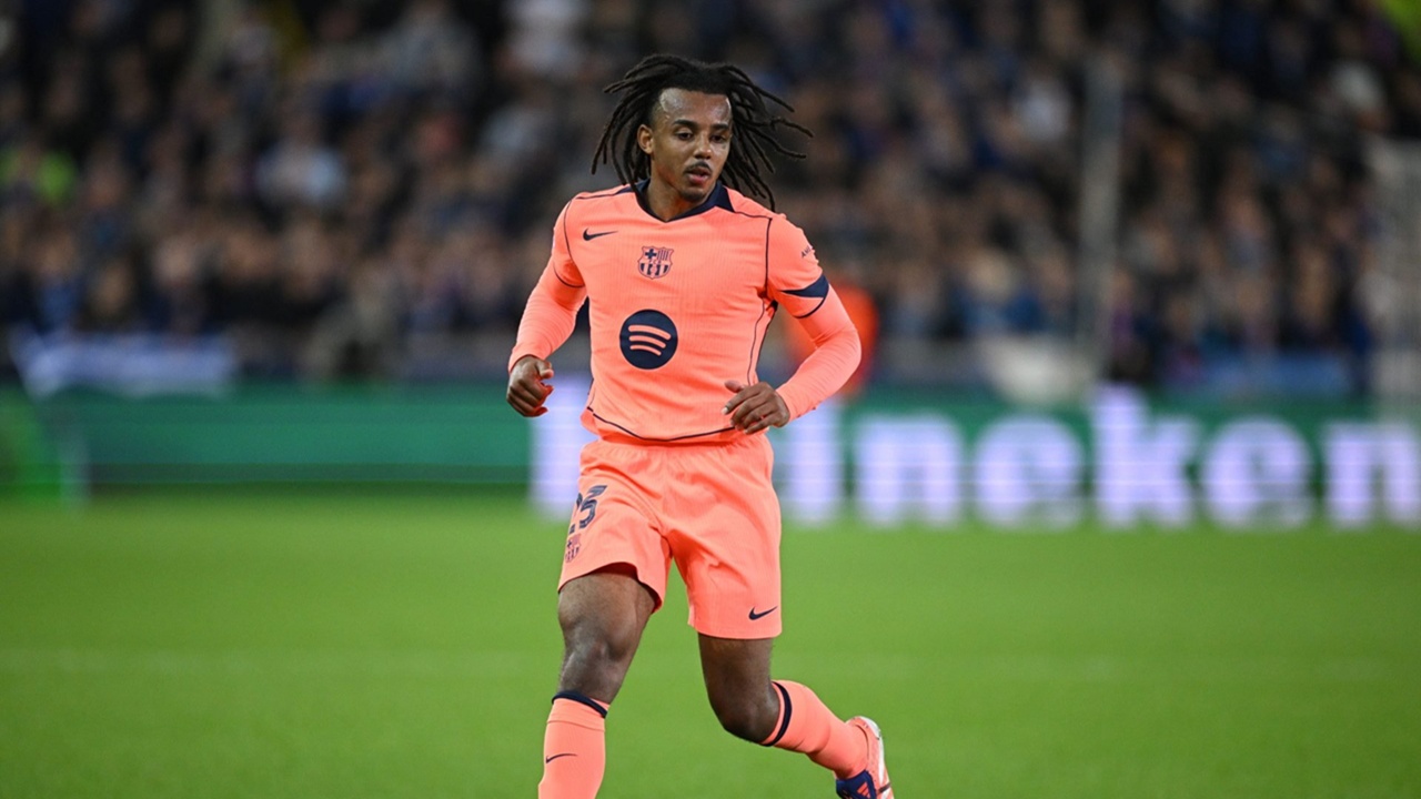 Barcelona Tetap Percaya Jules Kounde di Tengah Penurunan Performa