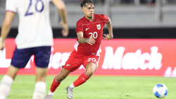 Terungkap! Shayne Pattynama Ceritakan Protes yang Bikin Kartu Merah Melayang