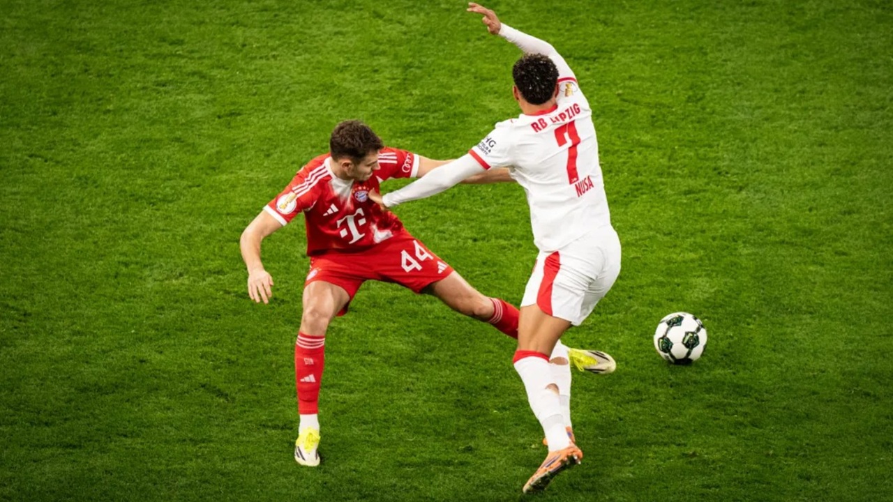 Takluk 0-2 dari Bayern, Pelatih RB Leipzig Soroti Keputusan Wasit