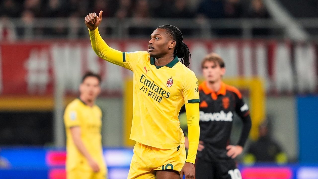 Rafael Leao Frustrasi AC Milan Hanya Imbang Lawan Como: “Seharusnya Kami Menang”