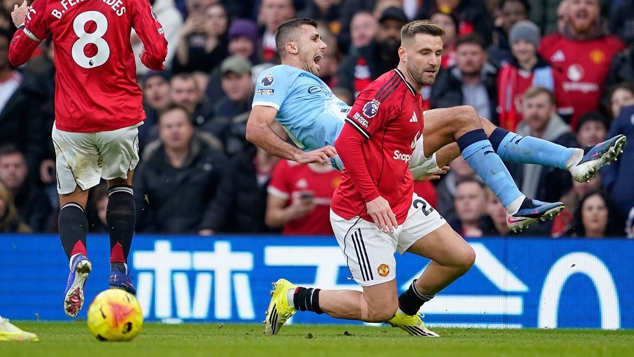 Luke Shaw Bongkar Transformasi Penting Michael Carrick di Manchester United