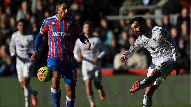 Michael Carrick Siap Hadapi Crystal Palace Tanpa Beban Persaingan